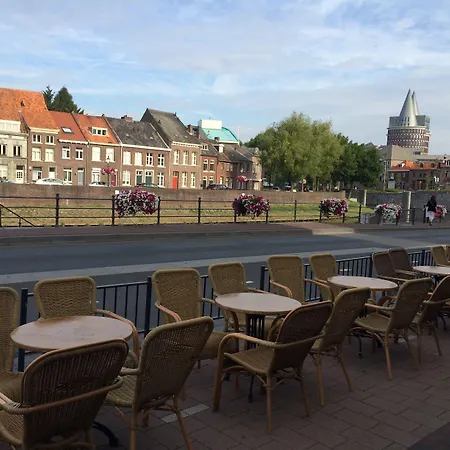 En Grand Cafe De Pauw Hotel Roermond