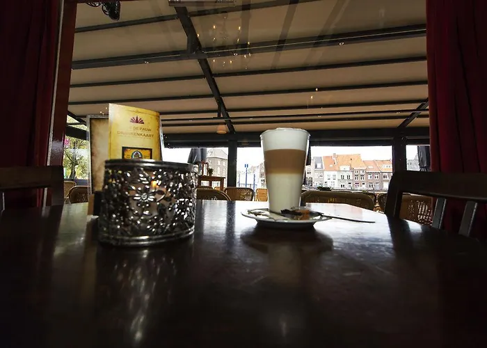 Hotel En Grand Café De Pauw